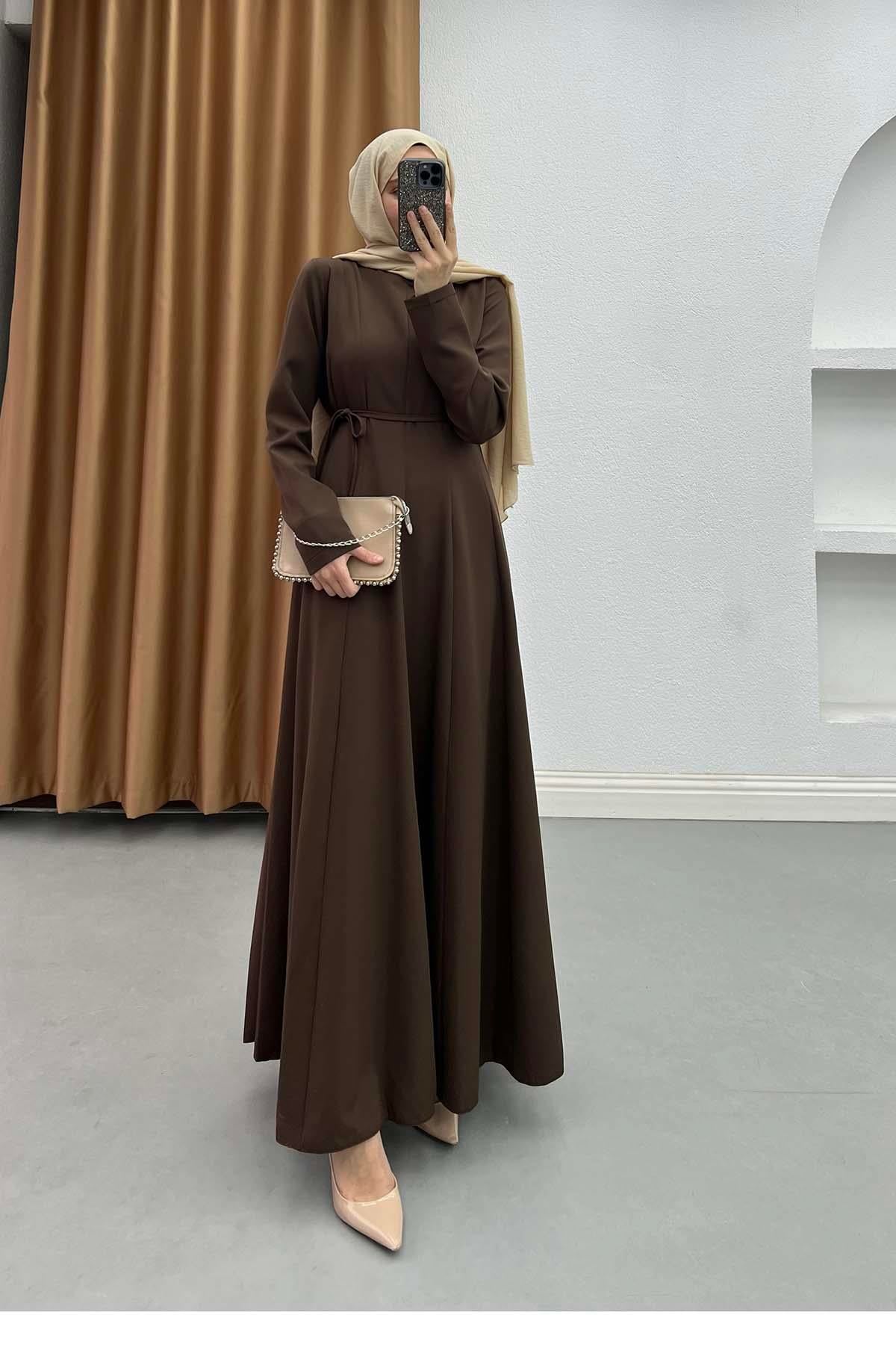 Minimalist Kesim Kemerli Elbise Kahve