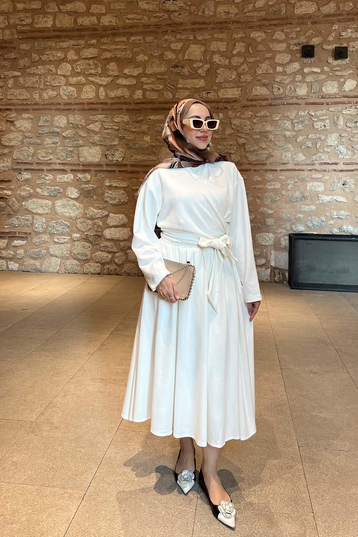 Önden Bağlamalı Etekli Oysho Takım Beyaz