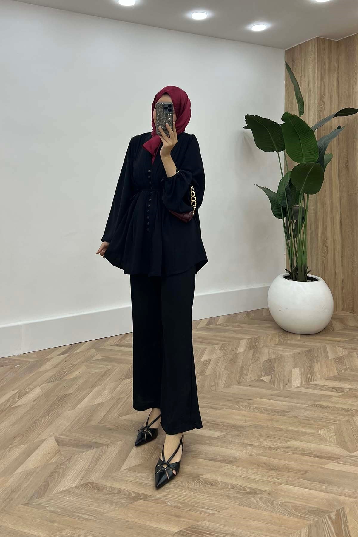 Önü Nervürlü Kemerli Modern Double Takım Siyah