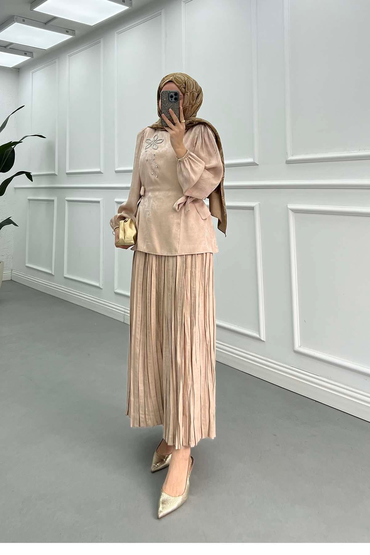 Paisley Desenli Jakarlı Elegant Takım Bej