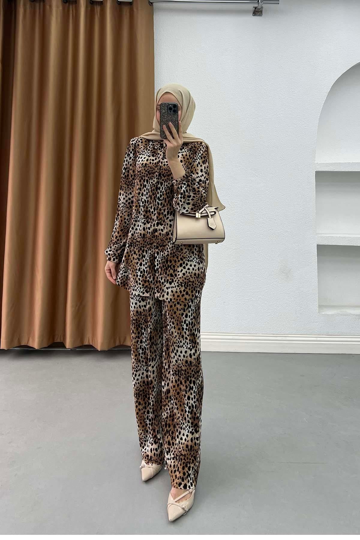 Safari Esintili Leopar Desenli Piliseli Takım Leopar
