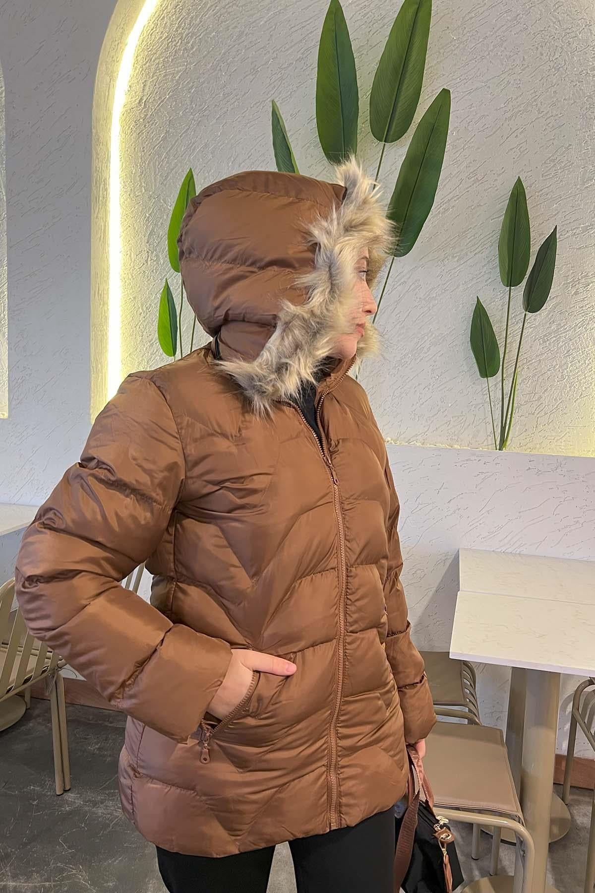 Şapkası Tüylü Şişme Mont Kahve