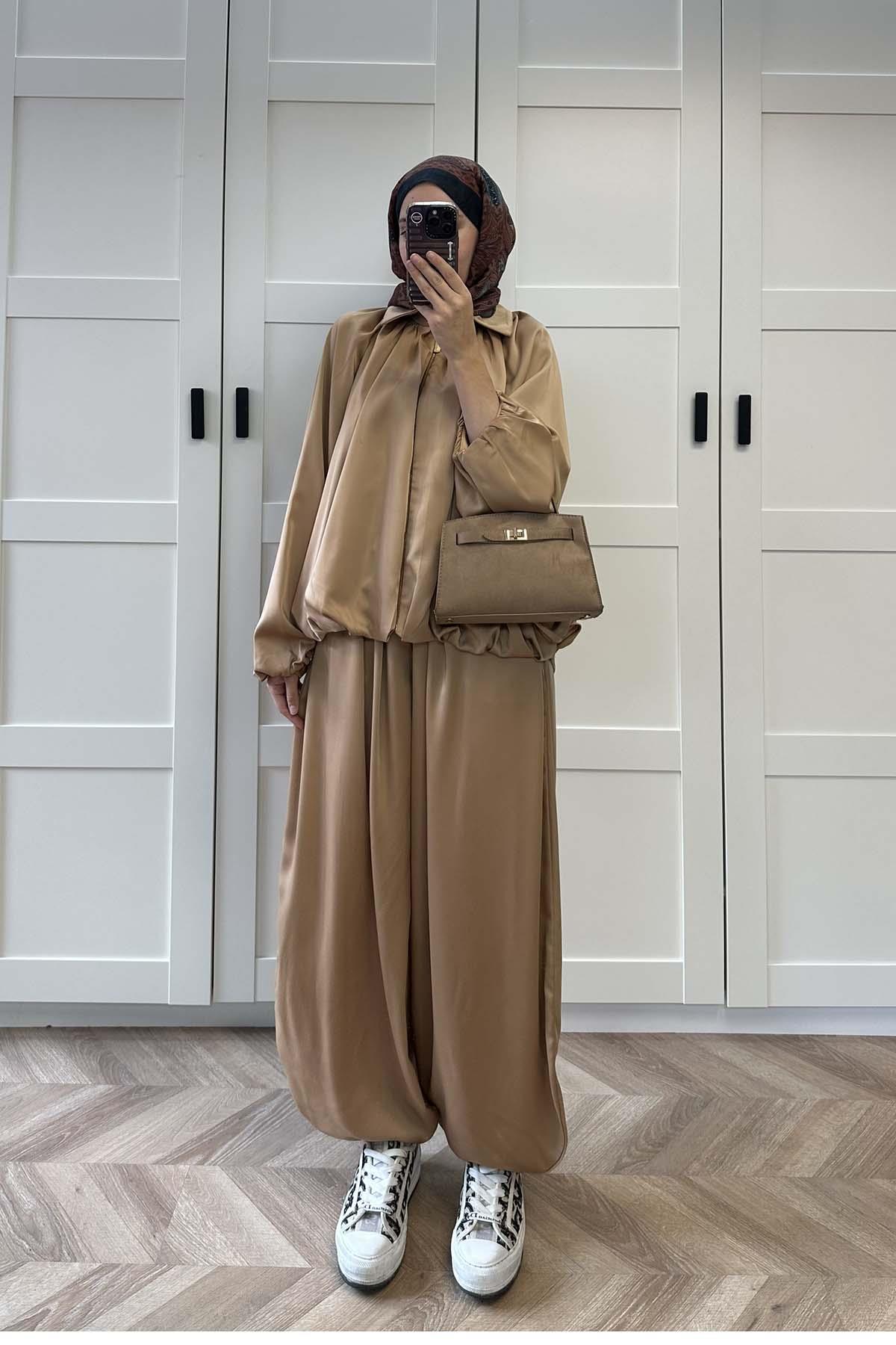 Saten Büzgülü Pileli Bumber Ceket Takım Camel