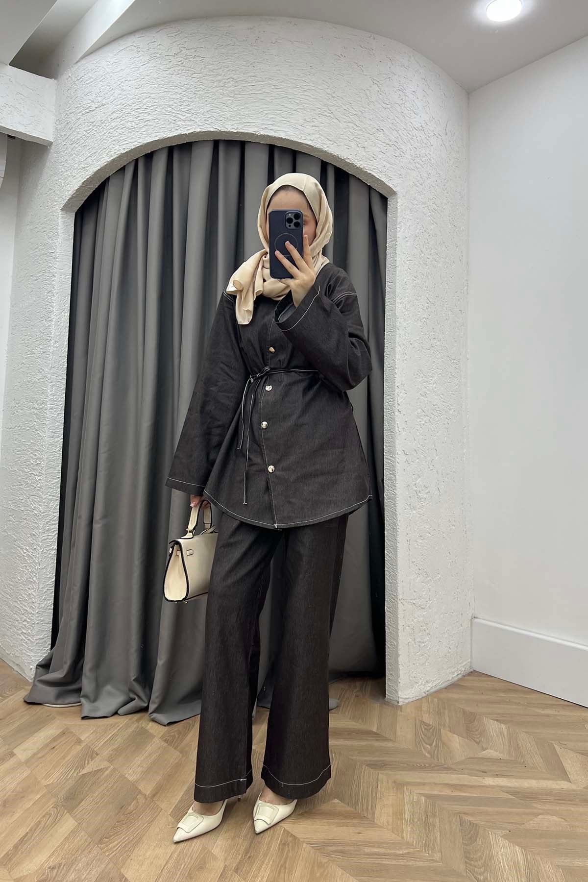 Simetrik Tasarım Kemerli Pantalonlu Kot Takım Kahve