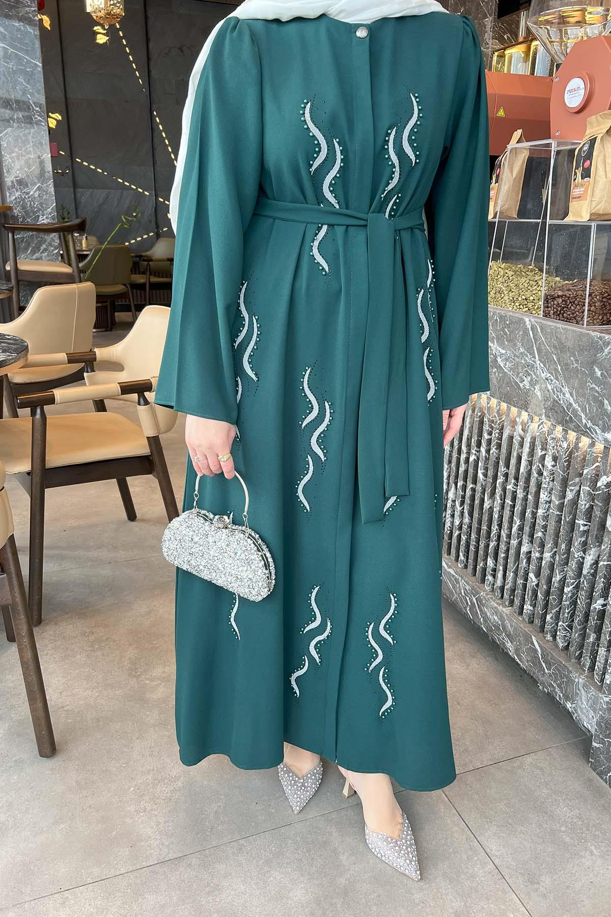 Sırma İşlemeli Kuşaklı Kaftan Elbise Zümrüt Yeşili