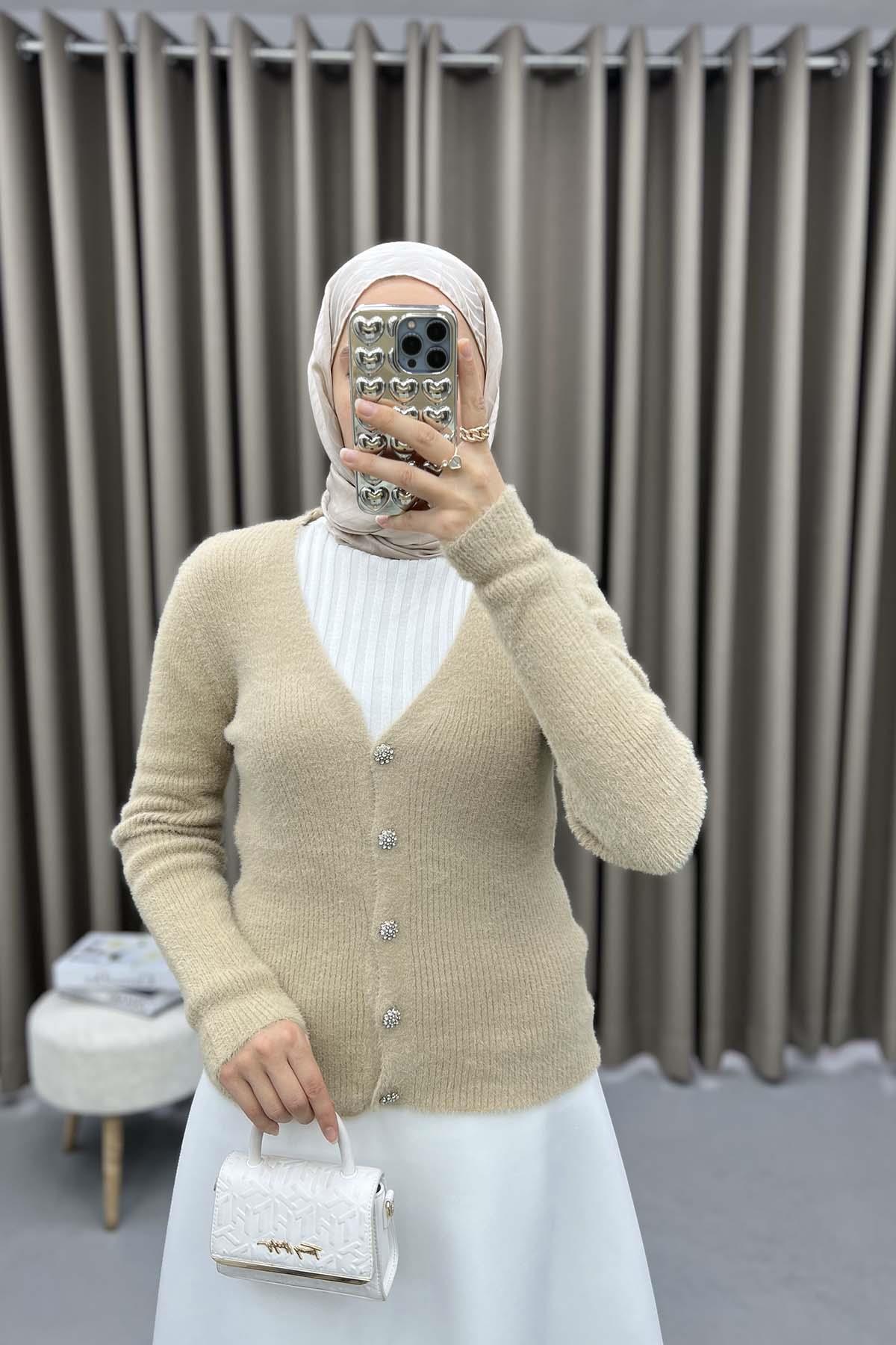 Taş Düğmeli Sakallı Hırka Koyu Bej