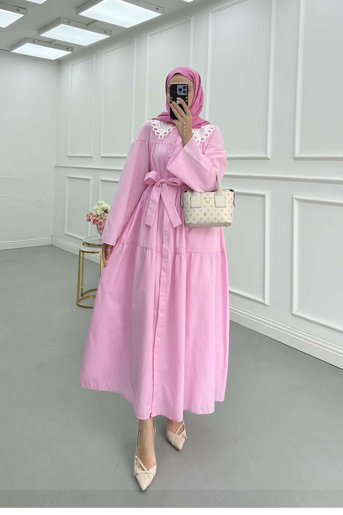 Yaka Detaylı Kuşaklı Elbise Pembe