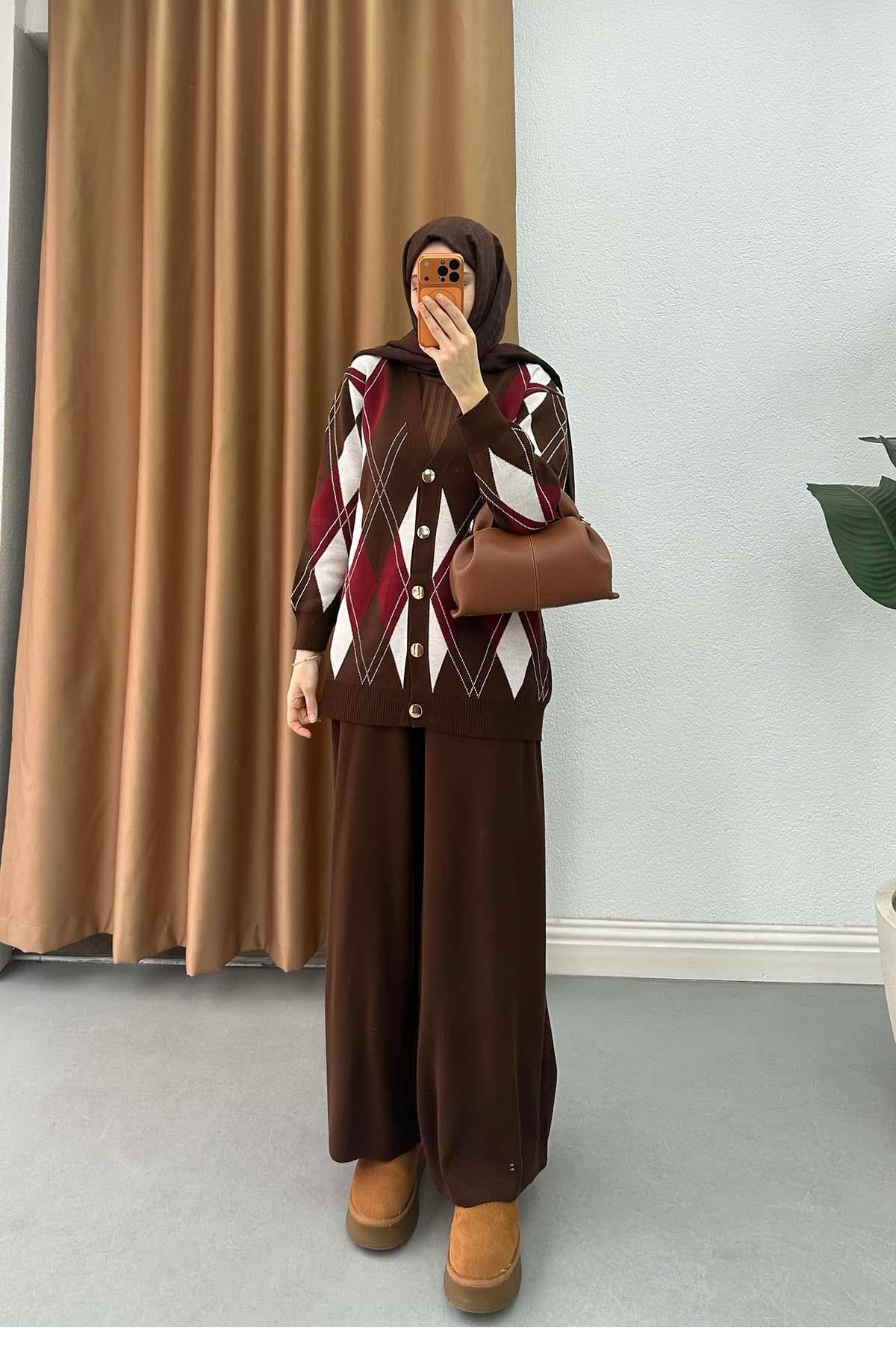 Baklava Desenli Pantalonlu Triko Takım Kahve