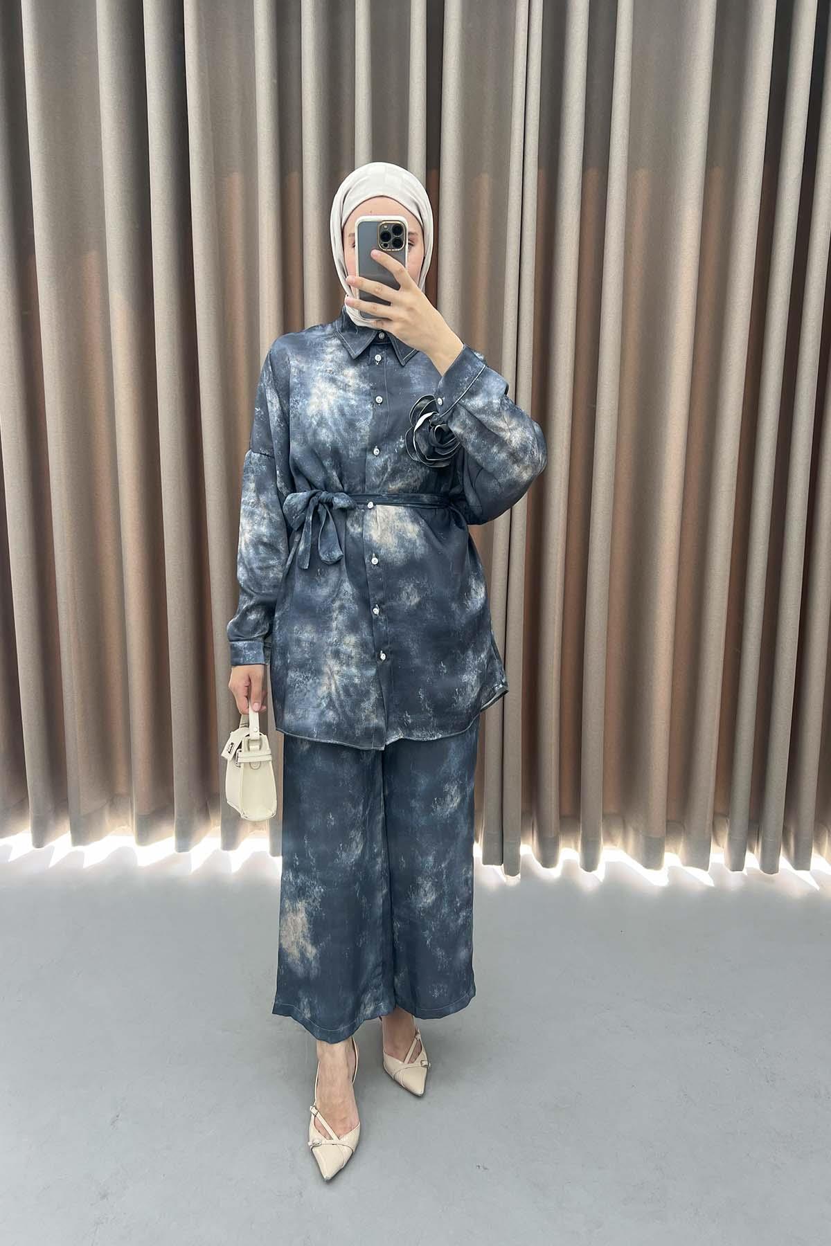 Batik Desen Broşlu Takım Lacivert