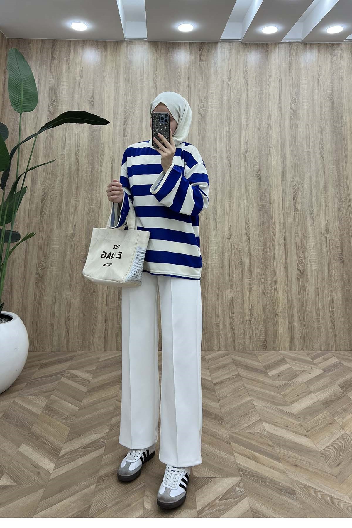 Bisiklet Yaka Çizgili Sweatshirt Mavi