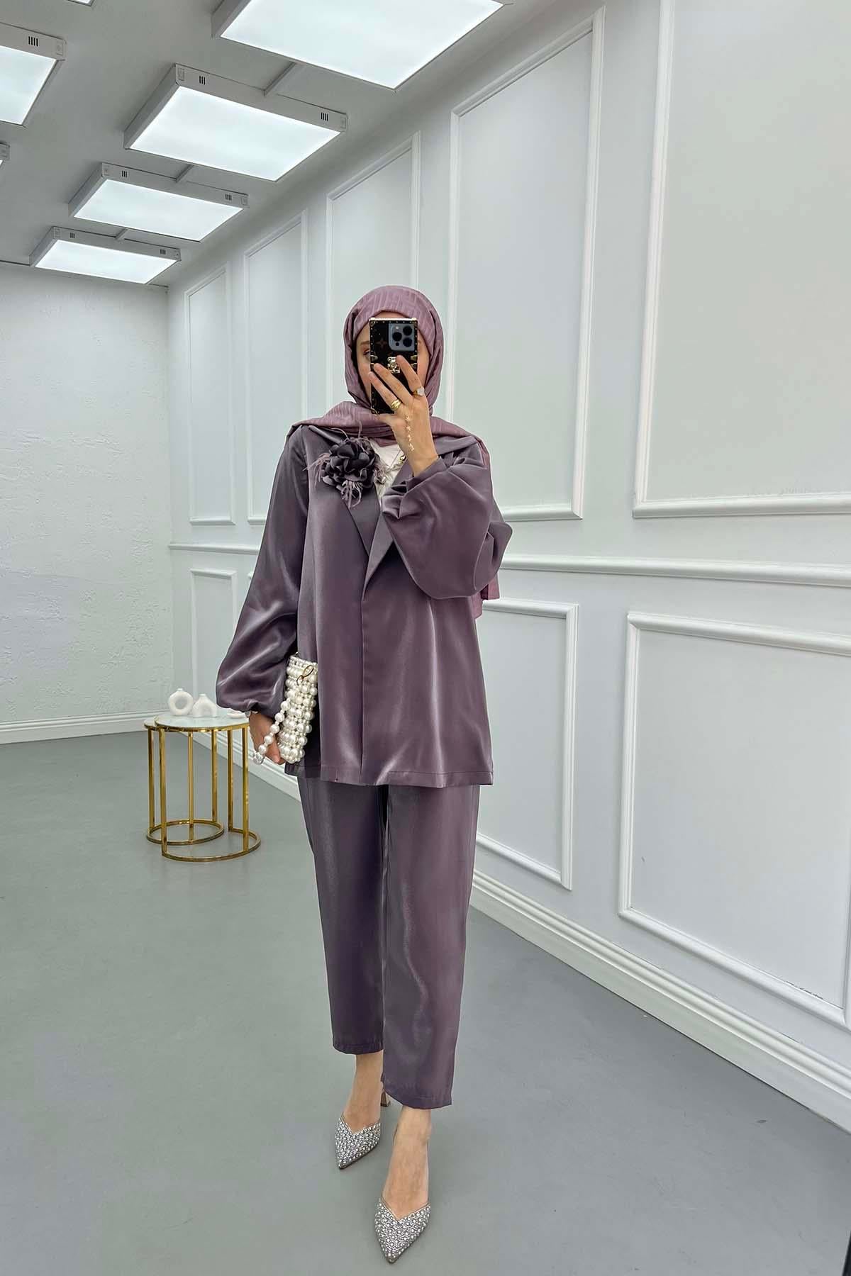 Çiçek Broşlu Pantalonlu Jakar Takım Mor