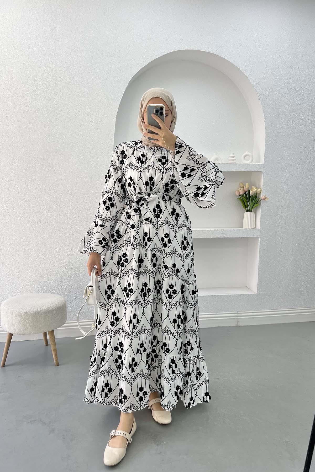 Çiçek İşlemeli Elbise Siyah