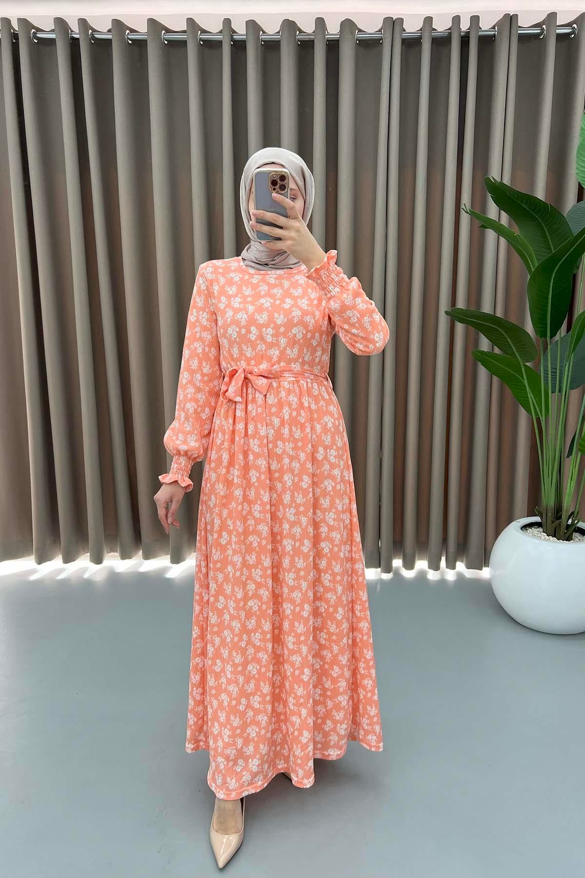 Çiçekli Elbise Yavruağzı