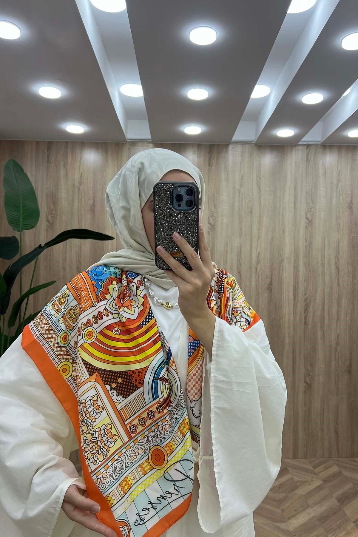 Çok Amaçlı Desenli Omuz Şalı Çok Renkli
