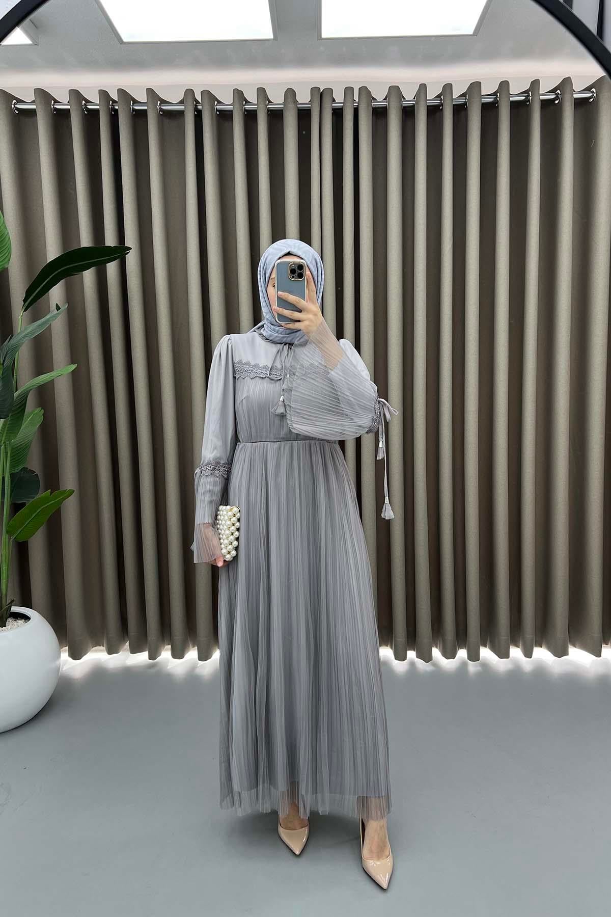 Dantelli Tül Elbise Gri