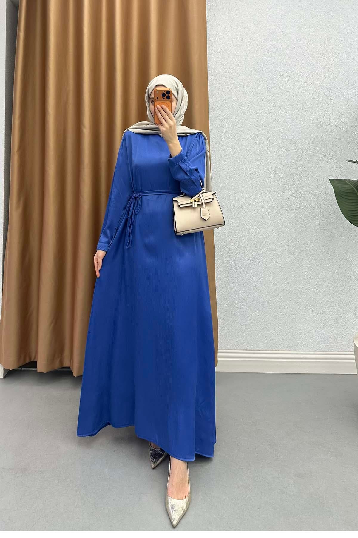 Düz Manşet Çilek Saten Elbise Saks Mavi