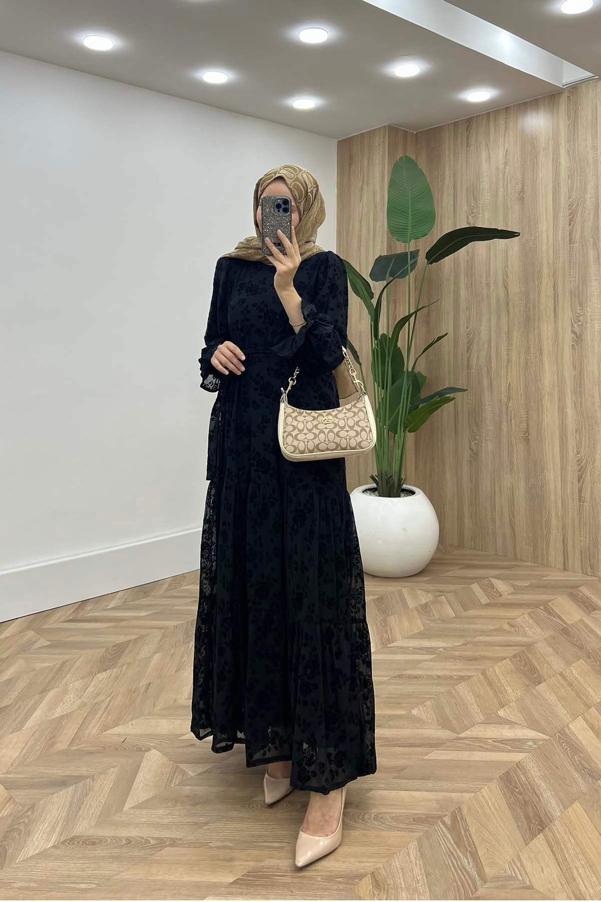 Floral Nakışlı Victoria Katlı Elbise Siyah