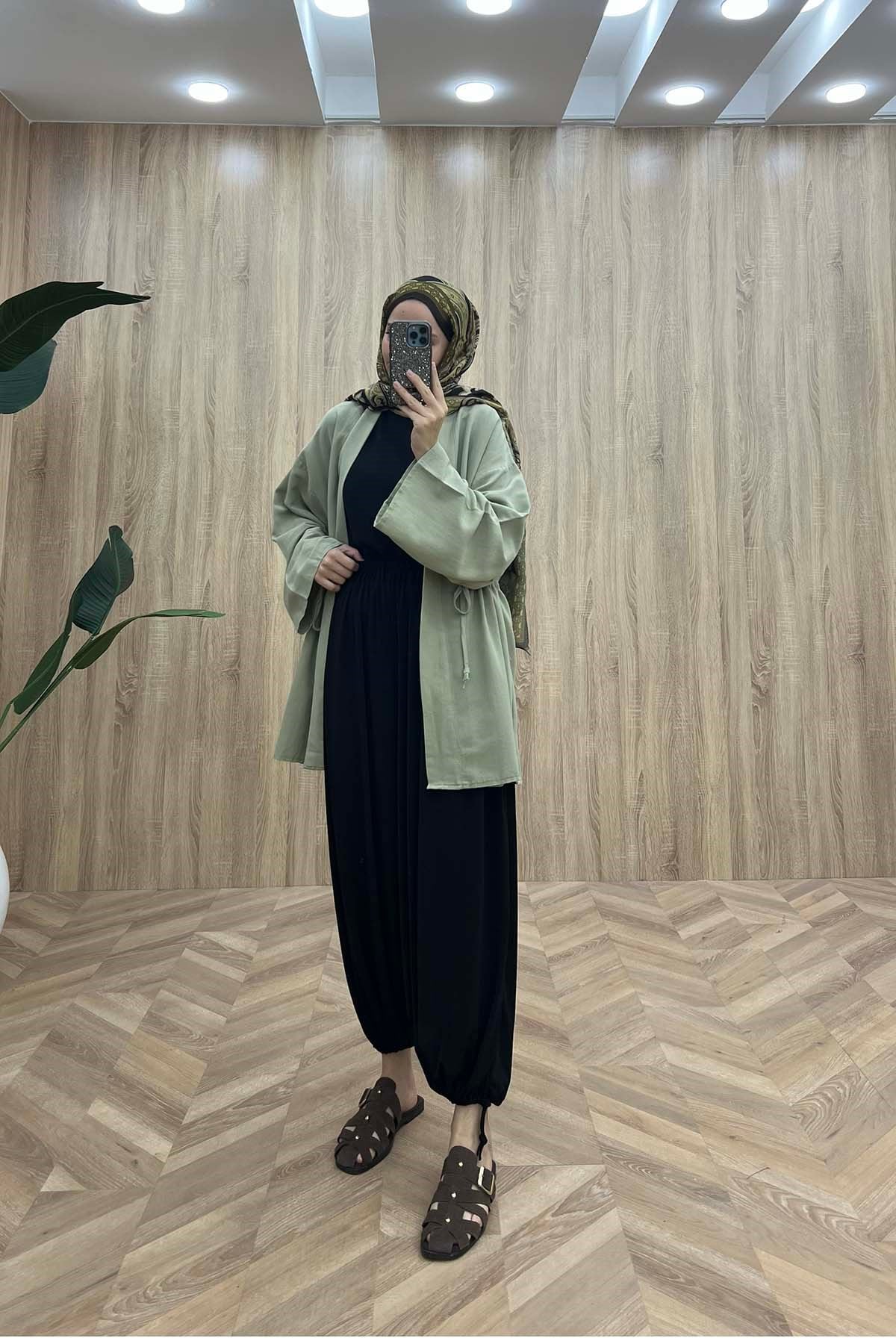 Geleneksel Silüet Akışkan Şalvar Pantalon Siyah