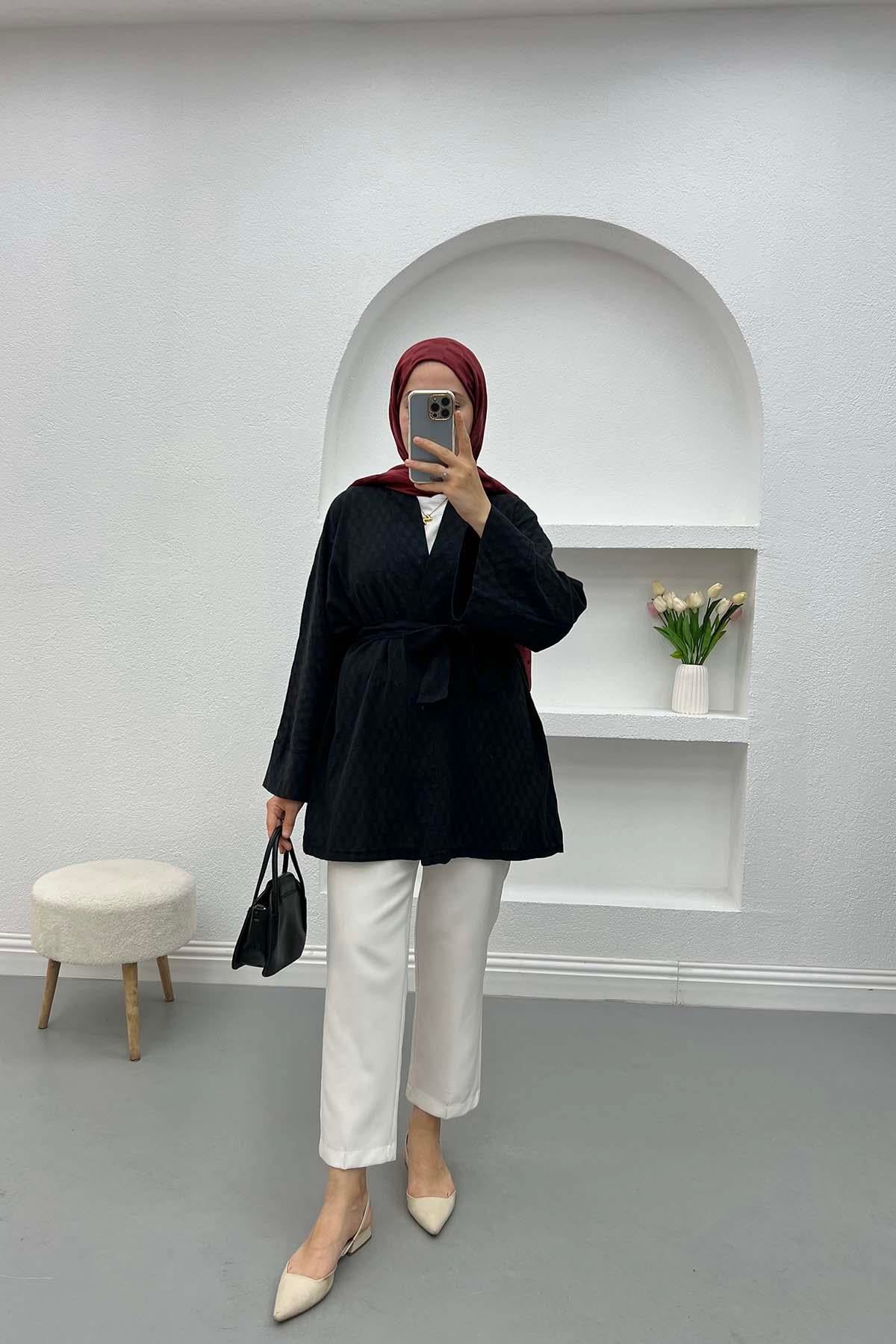 Kare Desenli Kuşaklı Kimono Siyah