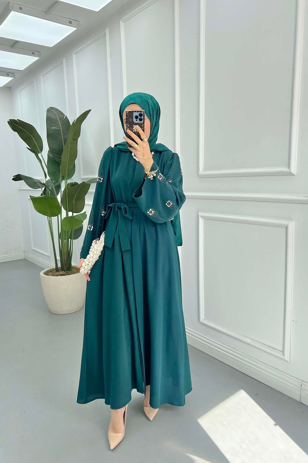 Kol Taşlı Abaya Zümrüt Yeşili