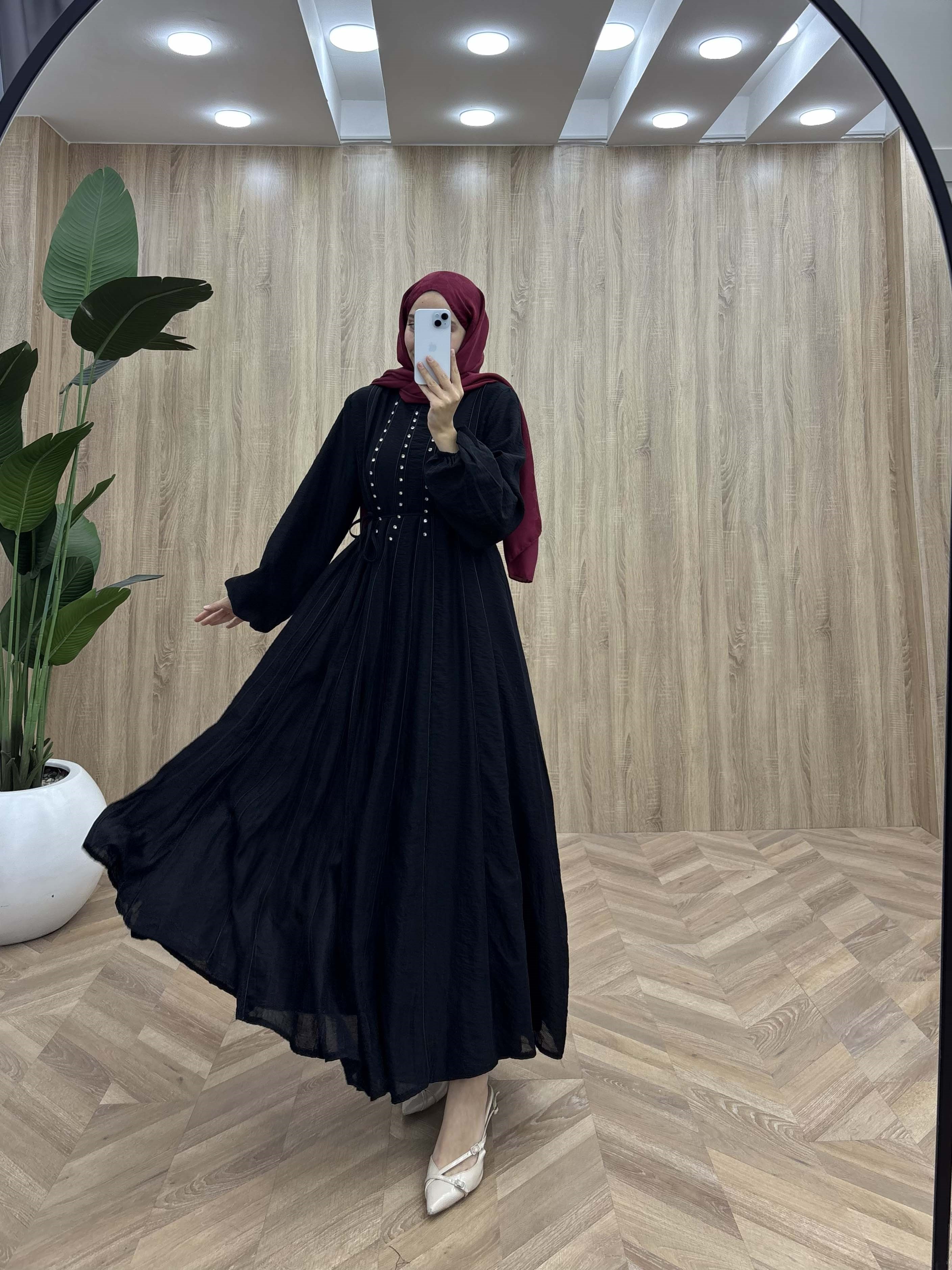 Kristal Şıklığı Boydan Şeritli Kuşaklı Elbise Siyah