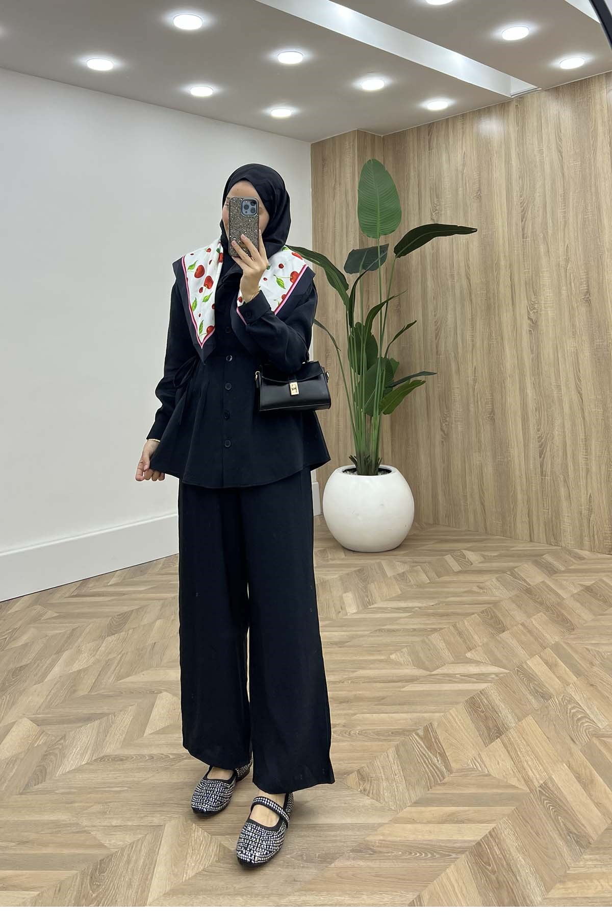 Kuğu Pens Detaylı İkili Takım Siyah