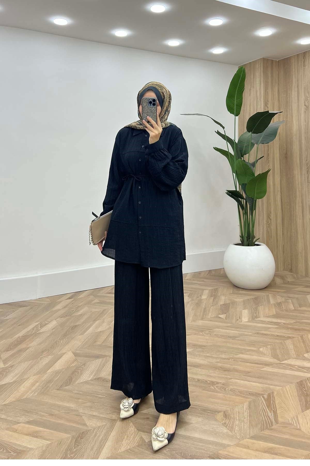 Lidya Modern Kesim Pastel Takım Siyah