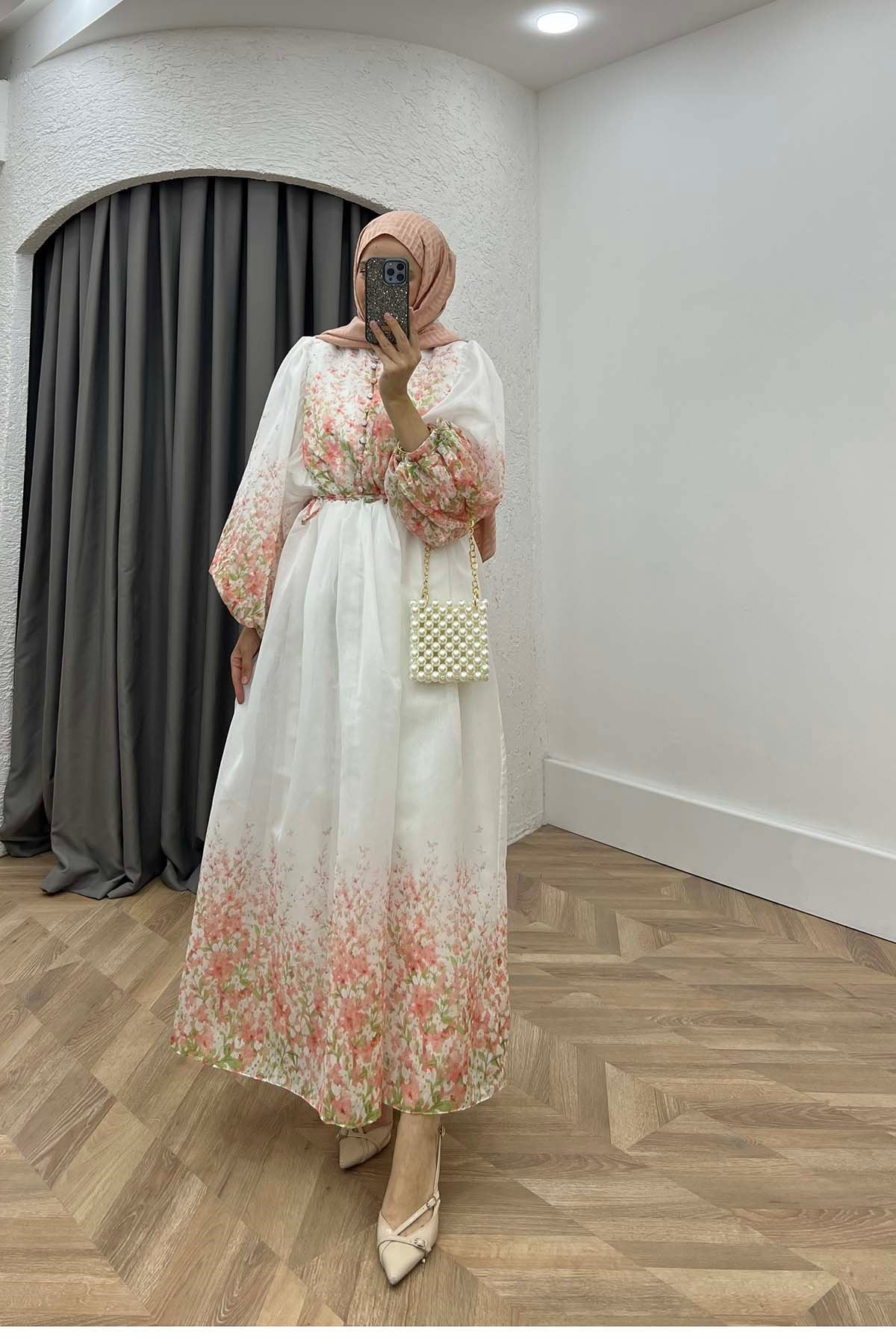 Lina Çiçek Desenli Fırfır Yakalı Maxi Elbise Beyaz