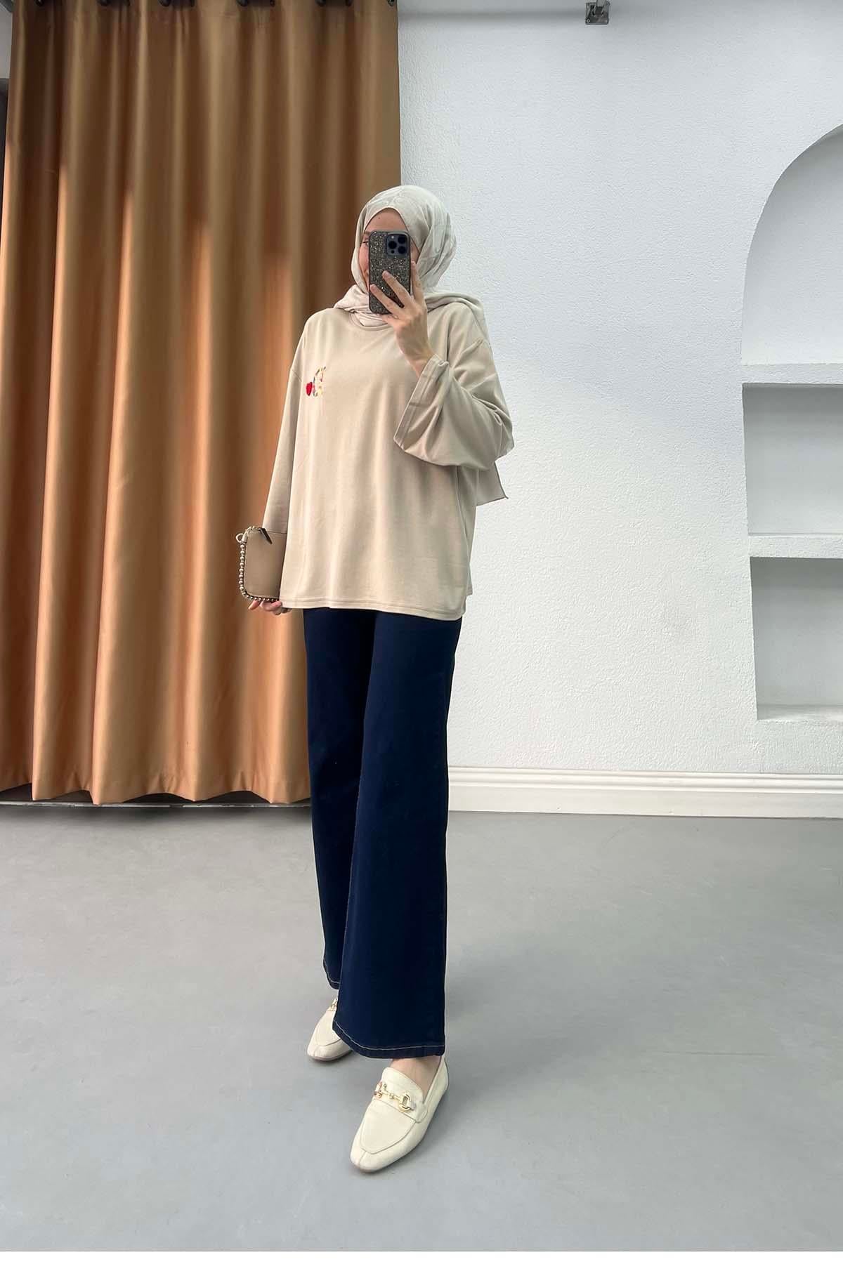 Love &  Letter Nakışlı Oversize Sweatshirt Taş