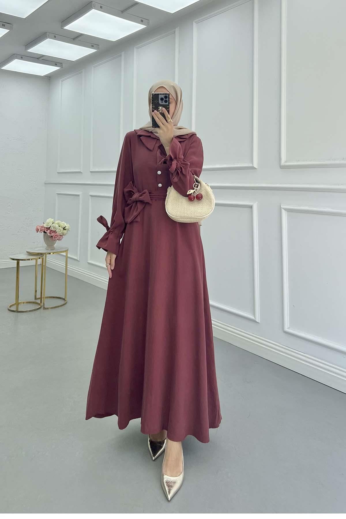 Manşet Detaylı Bebe Yaka Kuşaklı Elbise Bordo