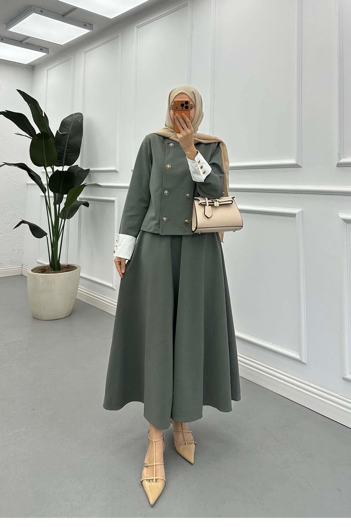 Manşet Detaylu Garnili Örme Takım Ada Çayı