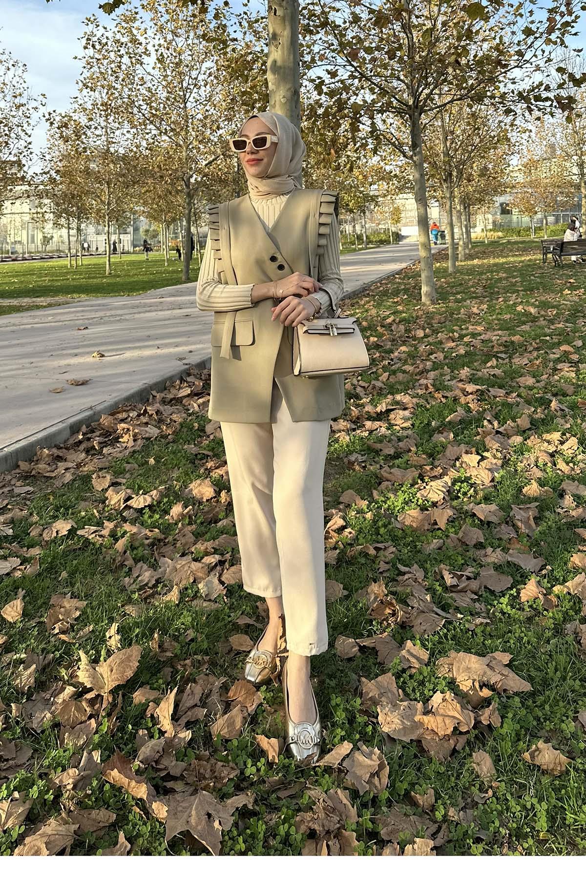Omzu Fırfılı Astarlı Yelek Zeytin Yeşili