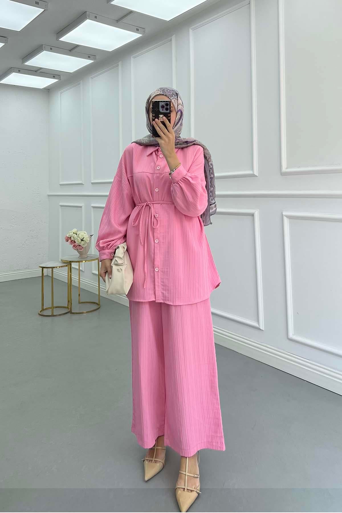 Önü Pervazlı Biyeli Takım Pembe