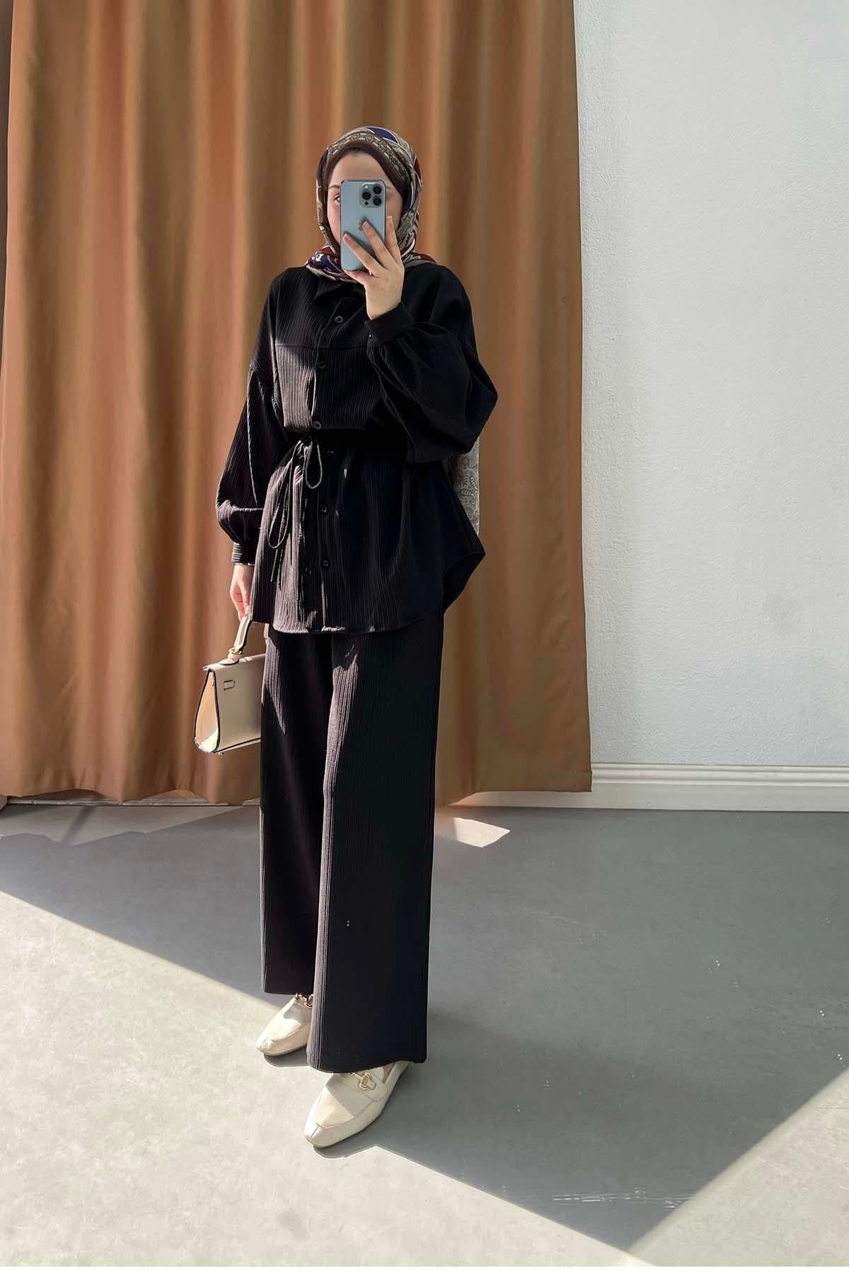 Önü Pervazlı Biyeli Takım Siyah