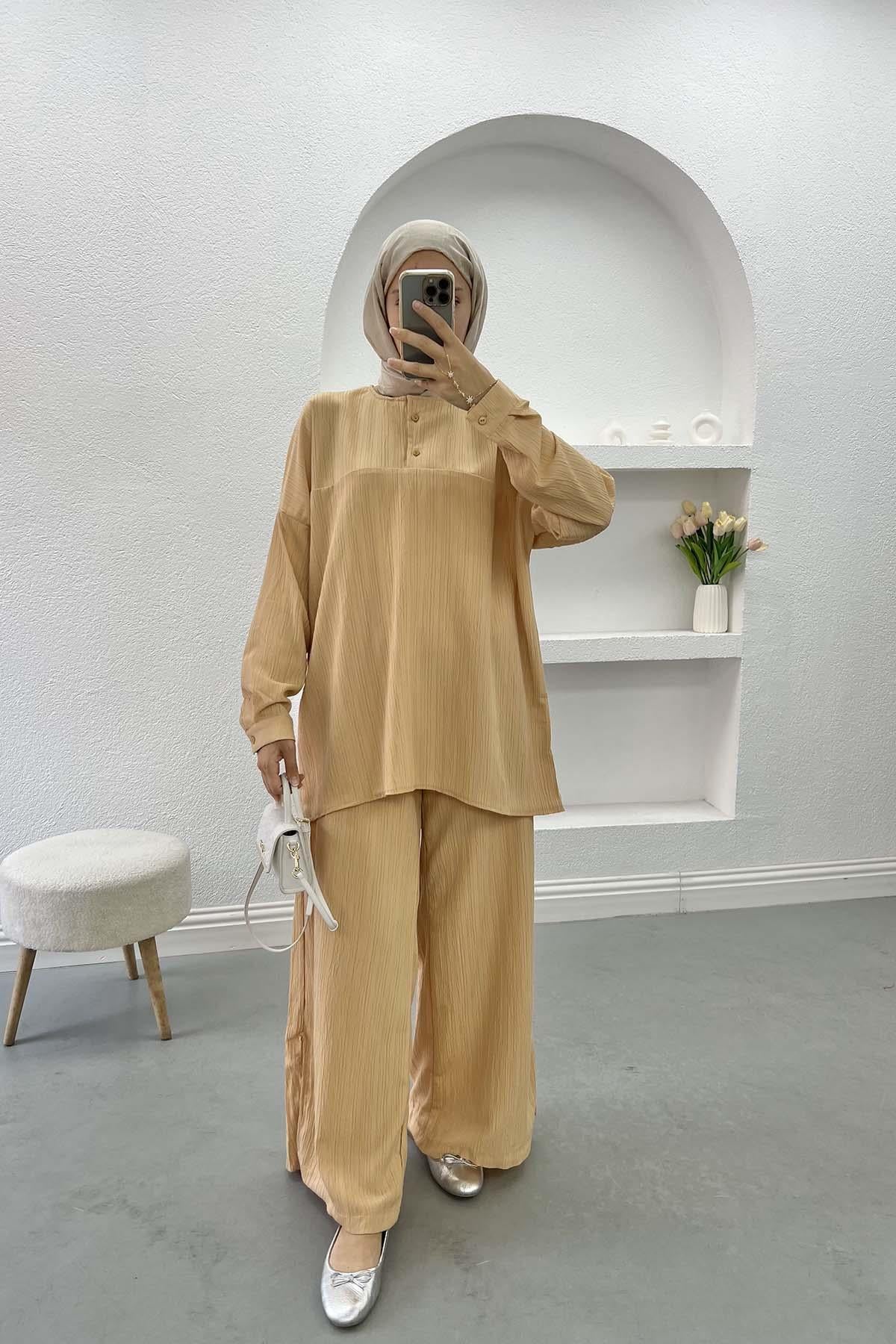 Paça Yırtmaçlı Takım Bej