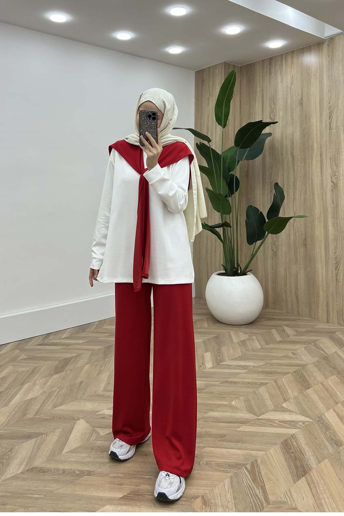 Pelerin Bağlamalı Spor Takım Kırmızı