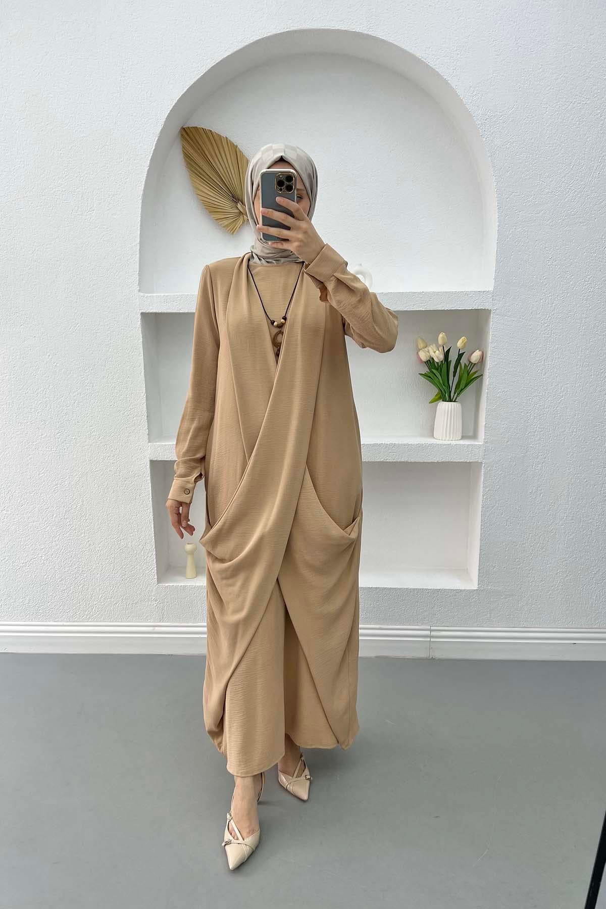 Şal Yaka Kolyeli Elbise Camel