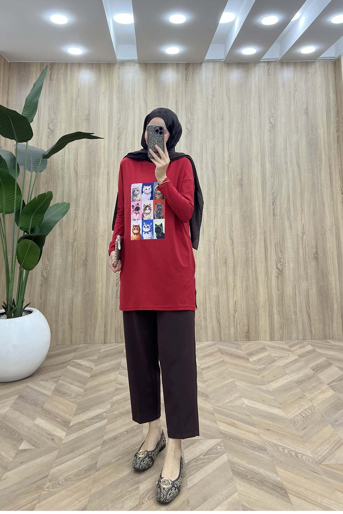 Sevimli Kedicik Temalı Sweat Kırmızı