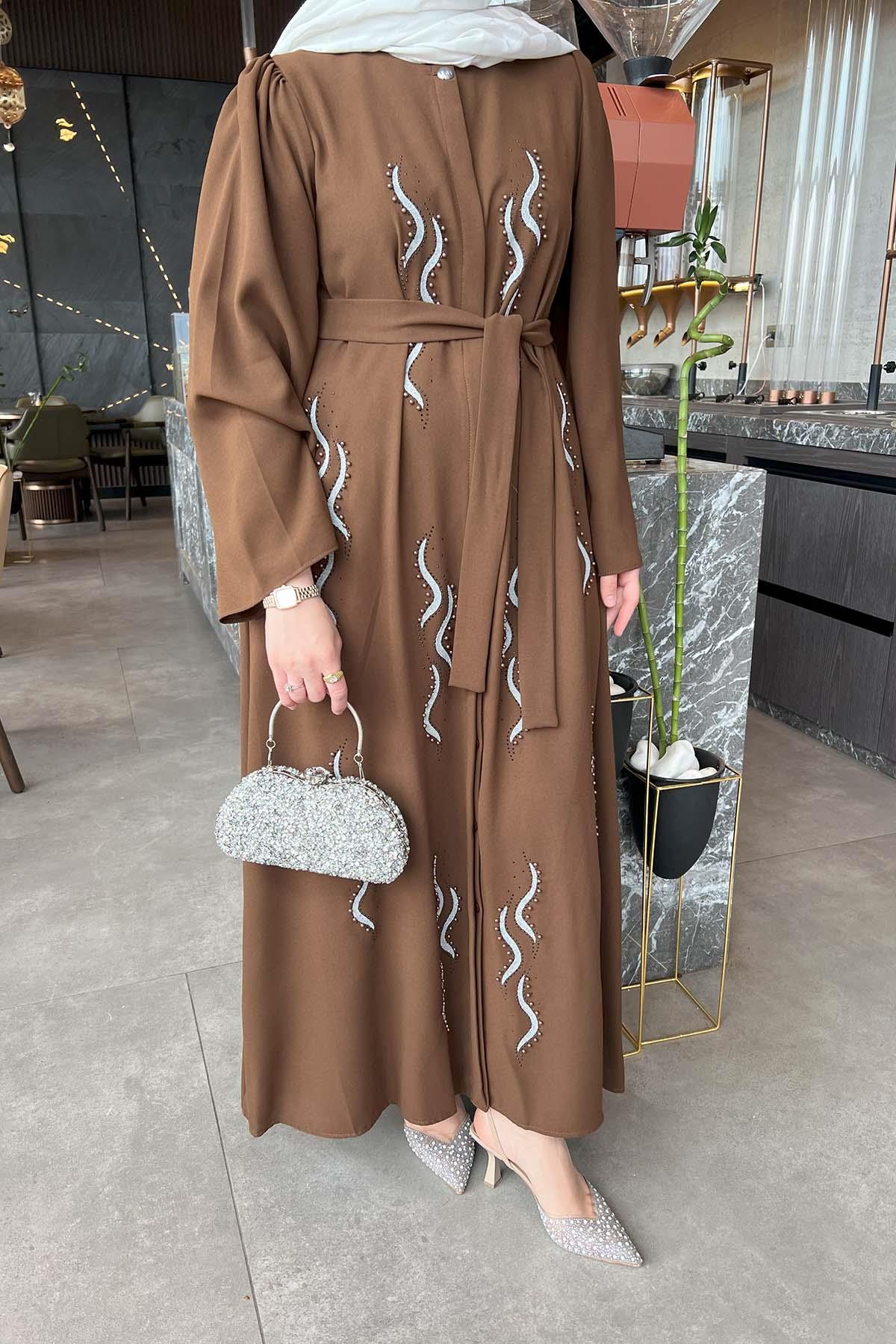 Sırma İşlemeli Kuşaklı Kaftan Elbise Kahve