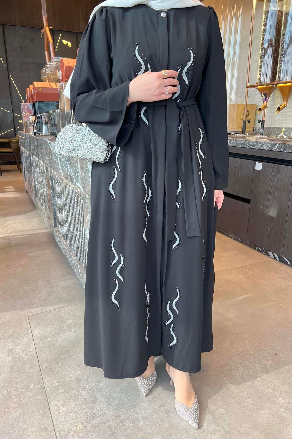 Sırma İşlemeli Kuşaklı Kaftan Elbise Siyah