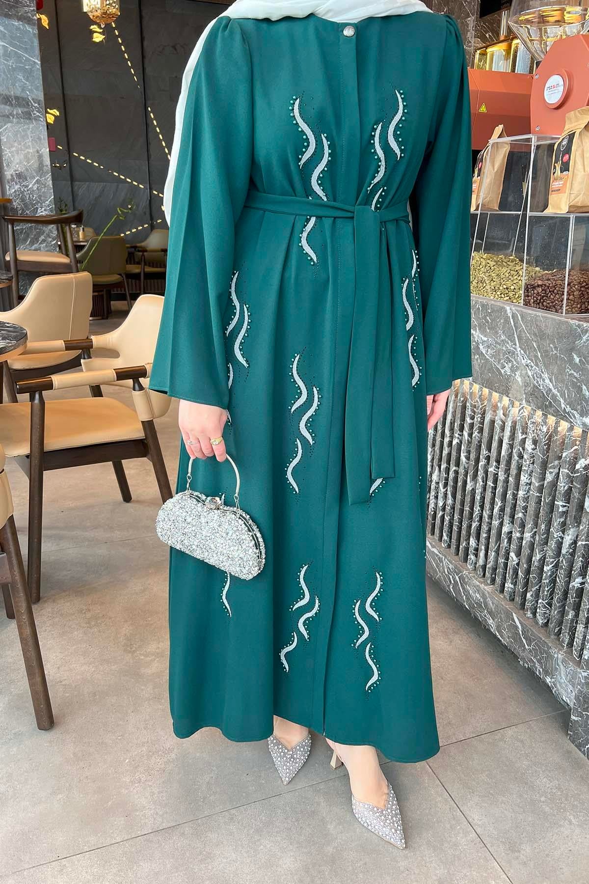 Sırma İşlemeli Kuşaklı Kaftan Elbise Zümrüt Yeşili