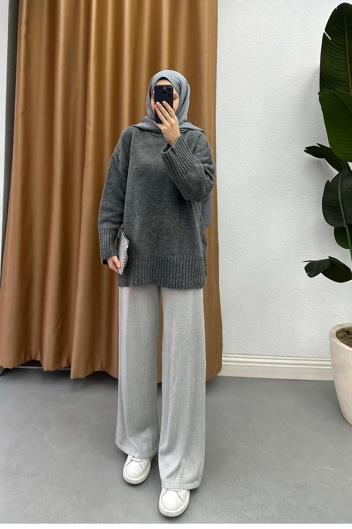 Taş Ve Sim Detaylı Triko Pantalon Gri