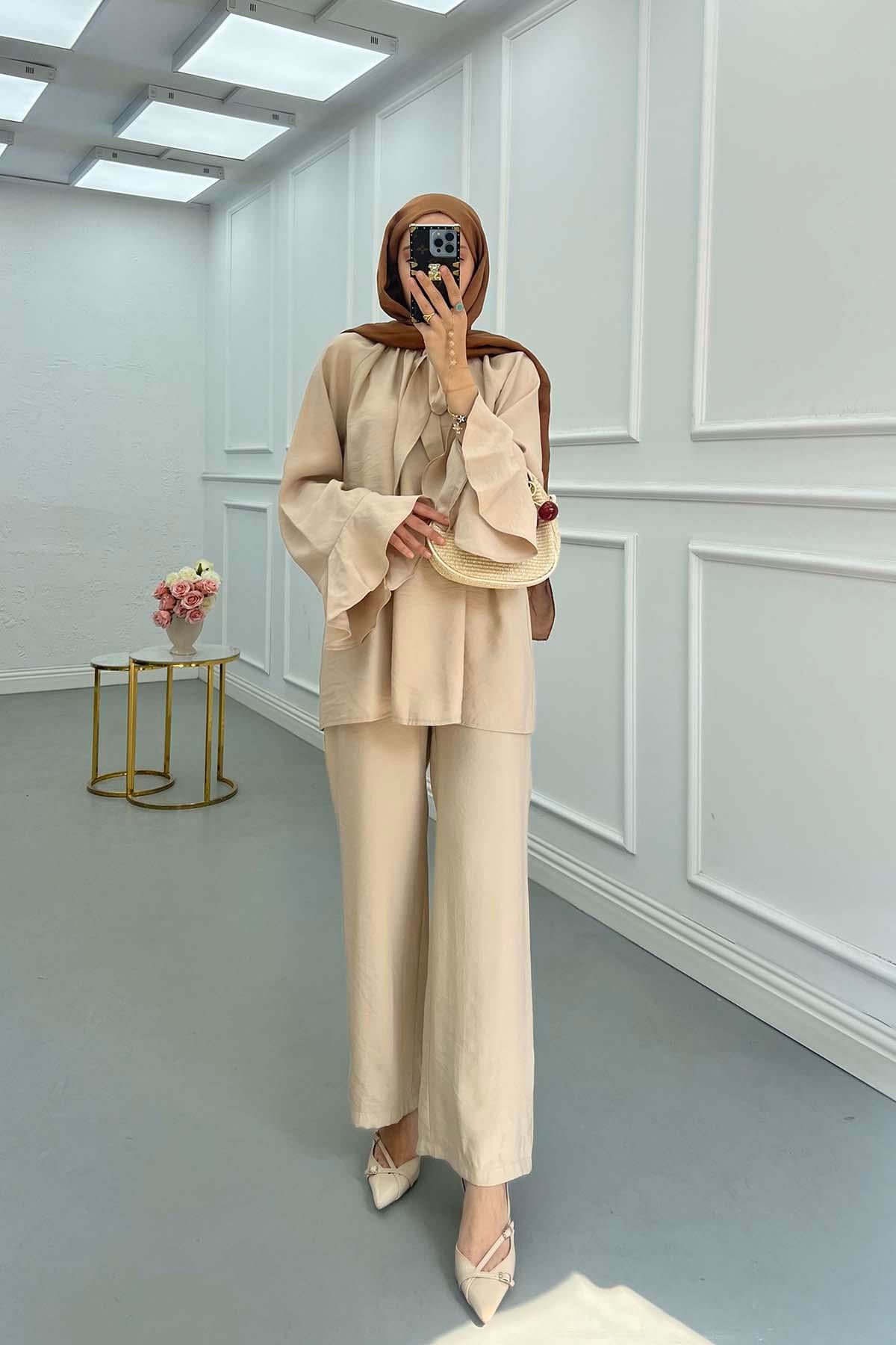Yaka Detaylı İkili Takım Bej