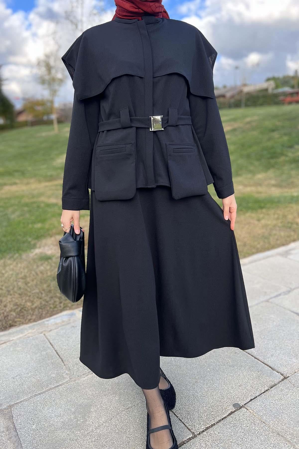 Yaka Detaylı Kemerli Etek Takım Siyah