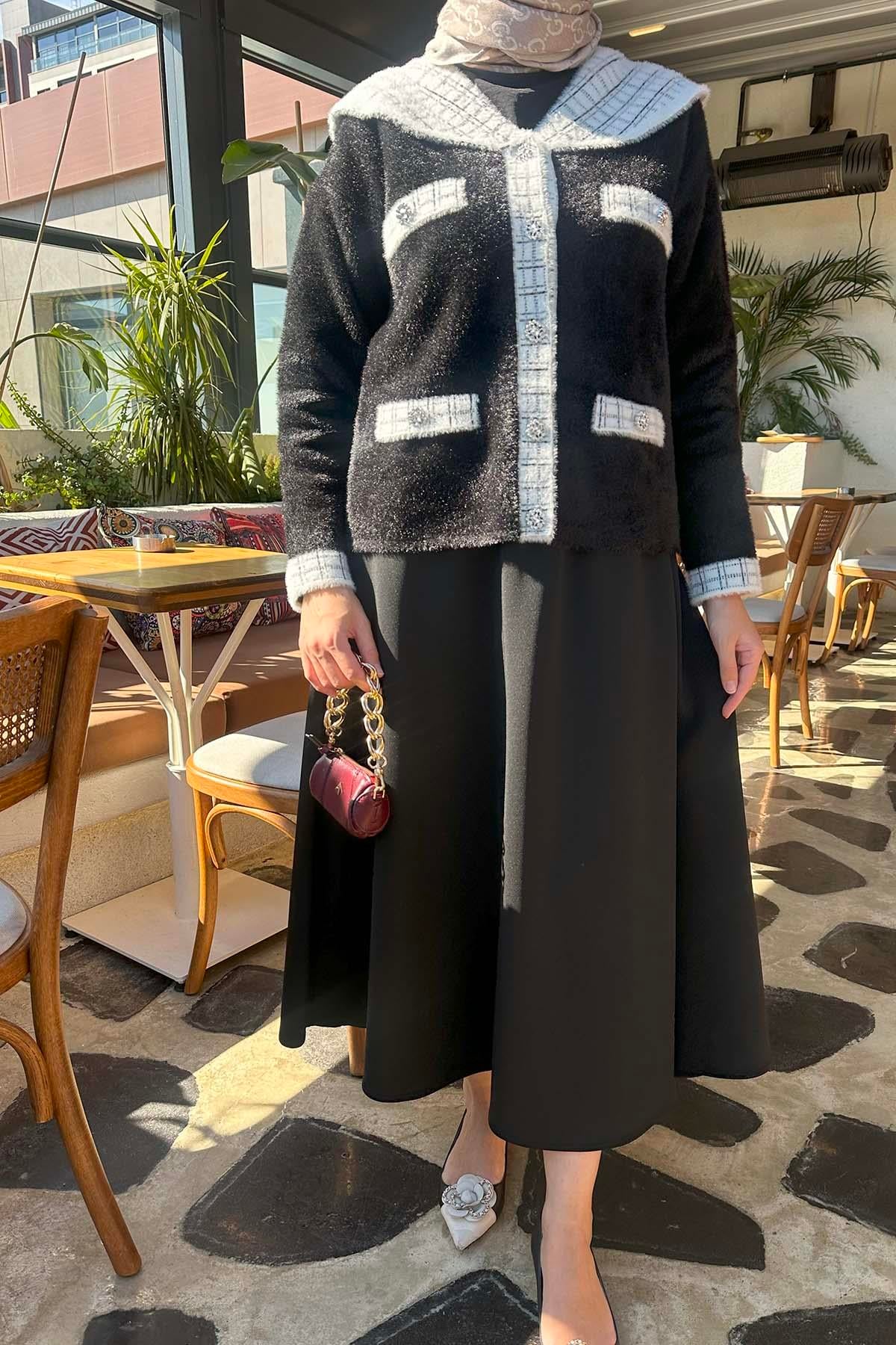 Yaka Detaylı Taşlı Düğmeli Hırka Siyah