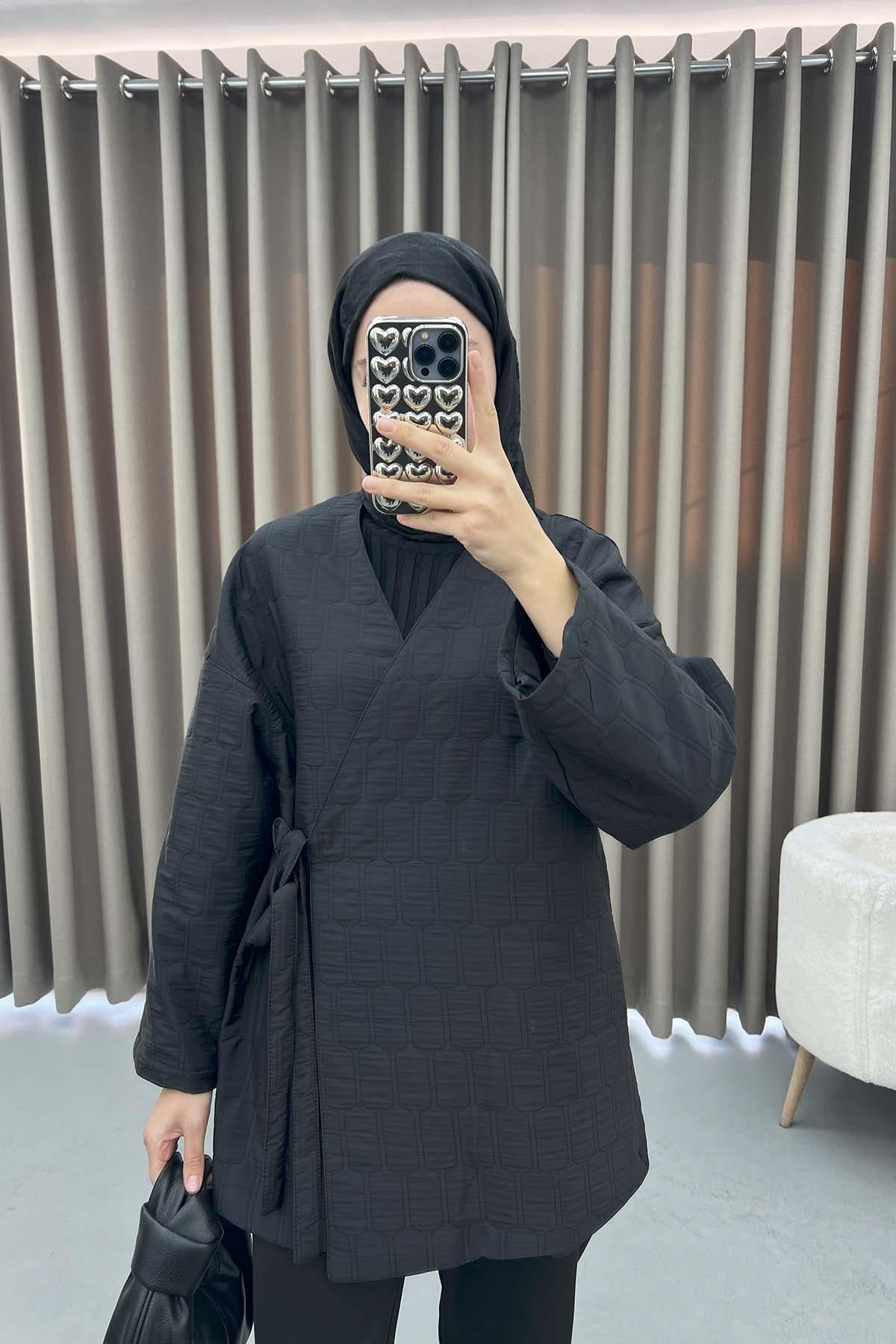Yan Bağlamalı Kapitone Kimono Siyah