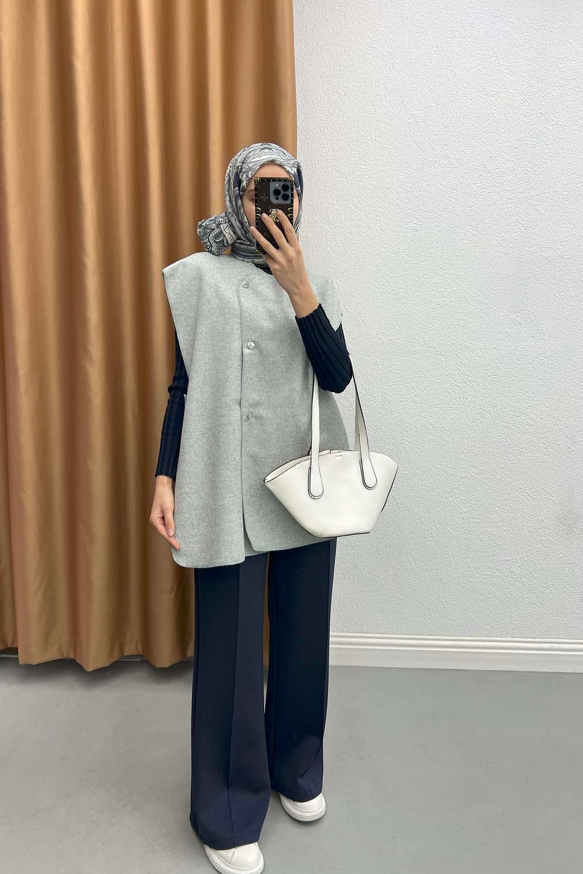 Yan Çıtçıtlı Yelek Açık Gri