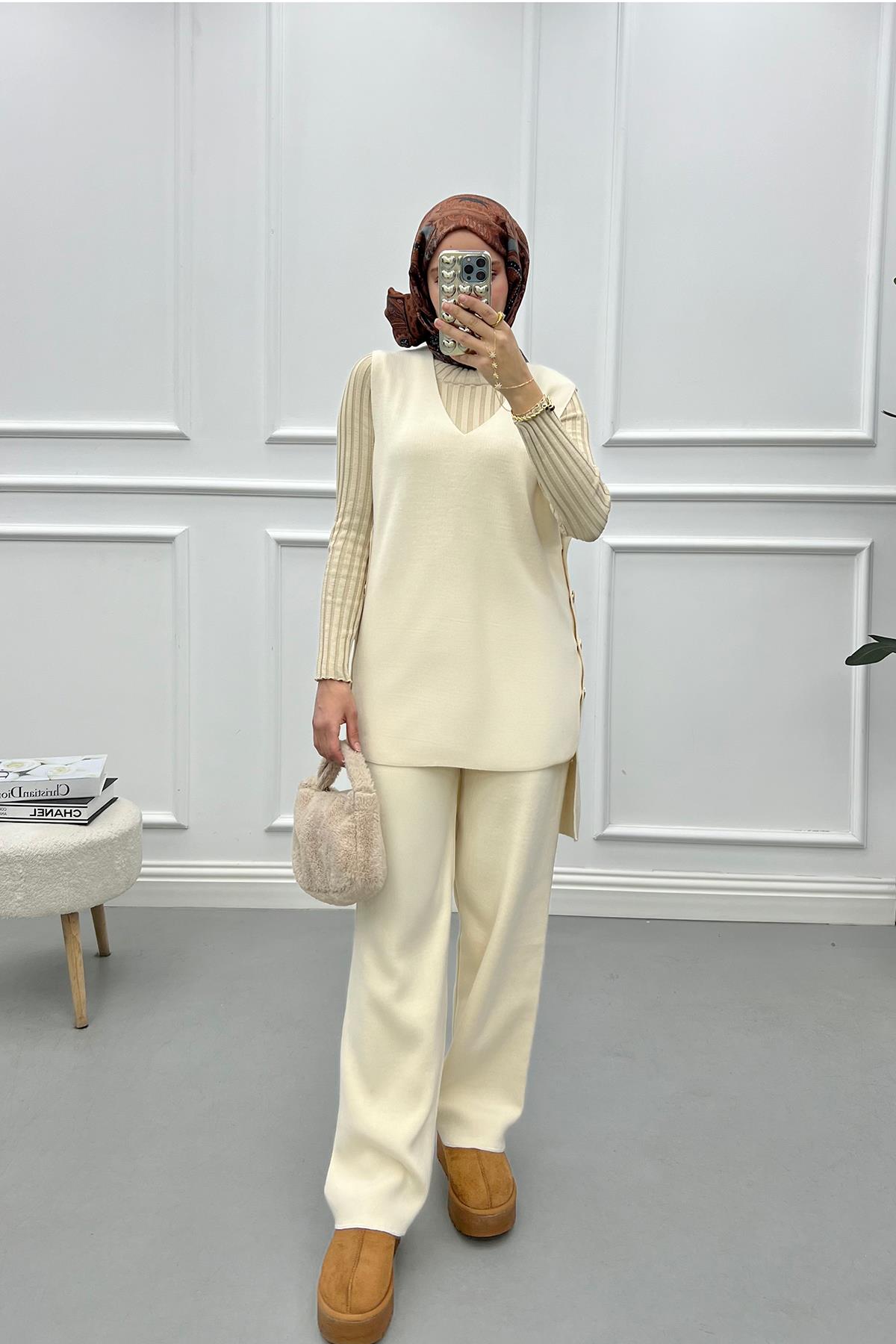 Yan Düğmeli Süveter Takım Ekru