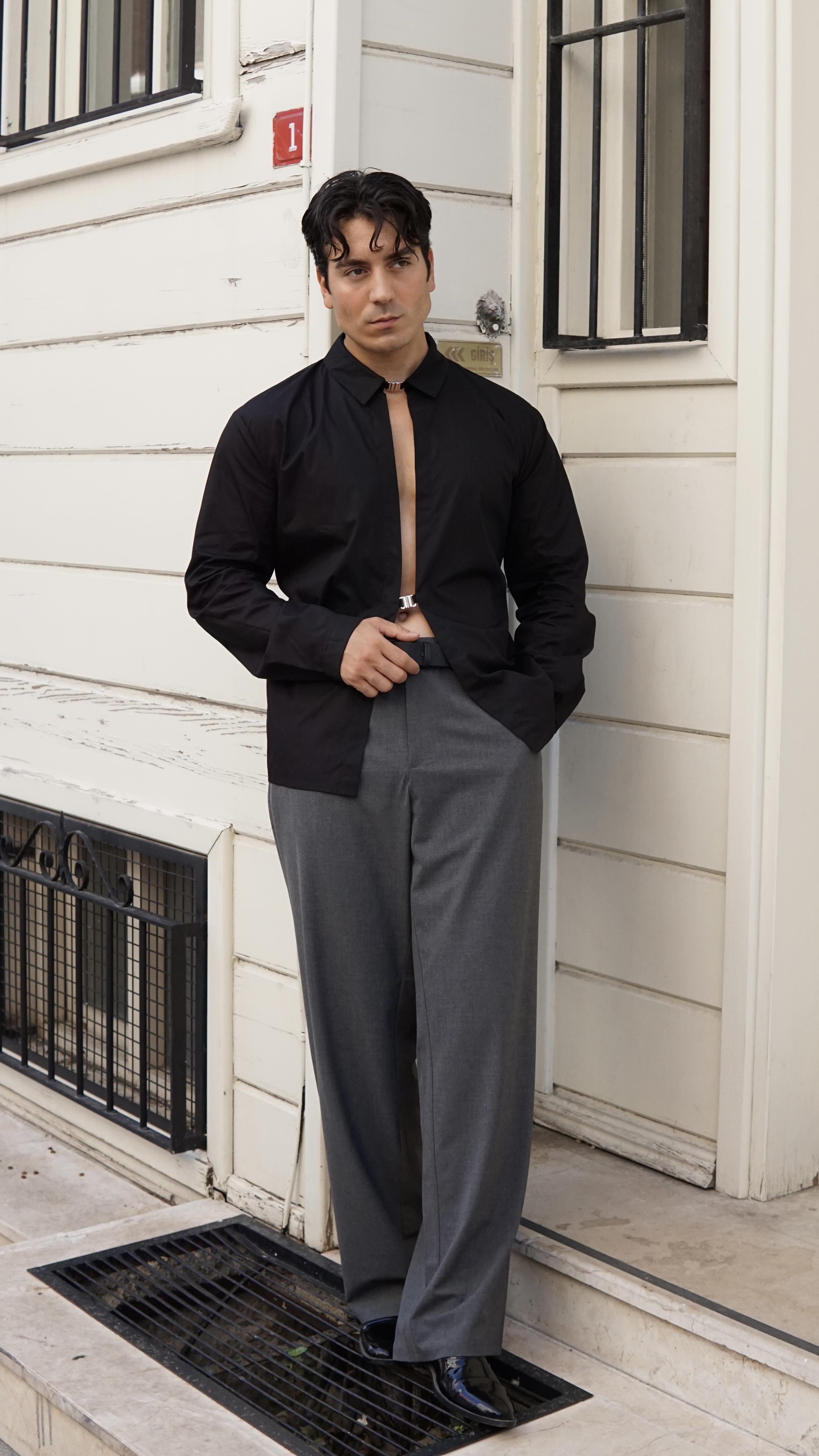 Dionysos Siyah Gömlek