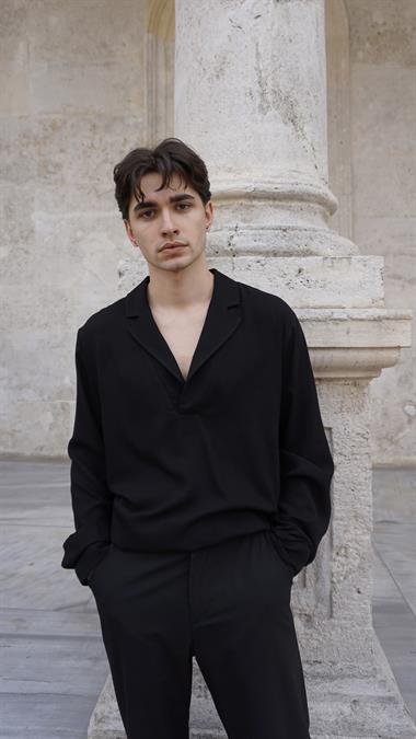 Martin Eden Siyah Gömlek